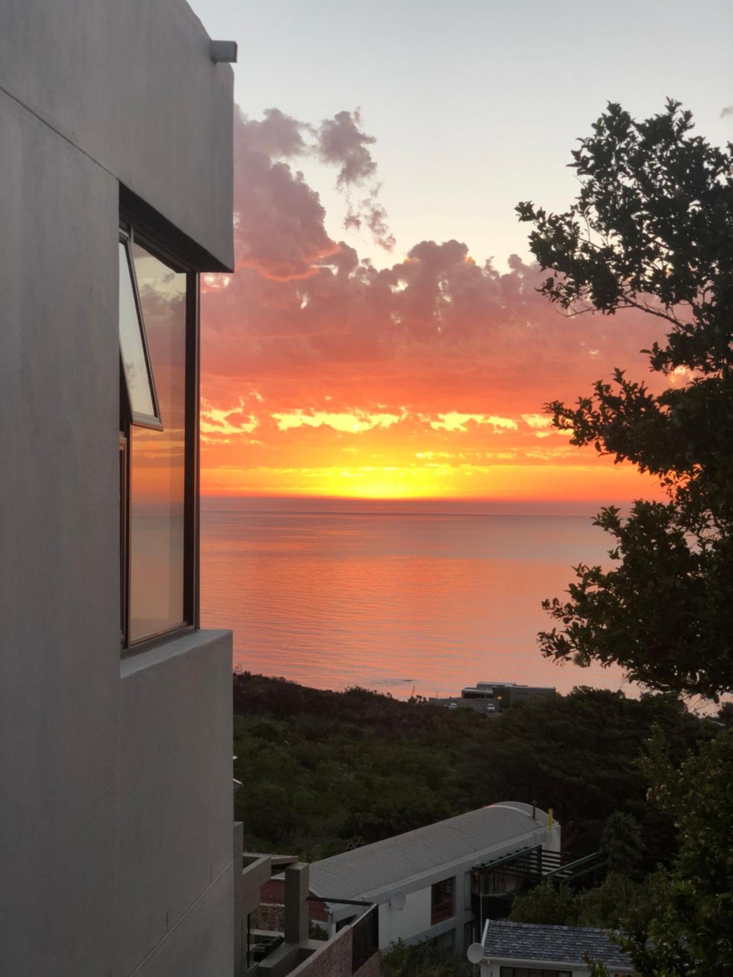 Camps Bay Blue Self-Catering Studios Cidade Do Cabo Exterior foto
